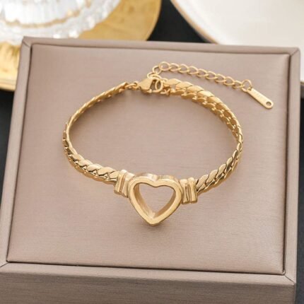 The Heart Link Bracelet